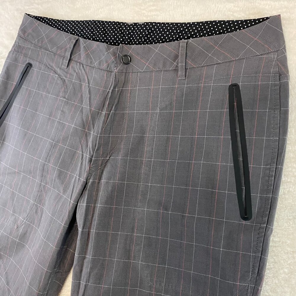 Lululemon Pants Men's 36 Gray Pink Plaid Commute Chino Pocket Golf Casual Preppy